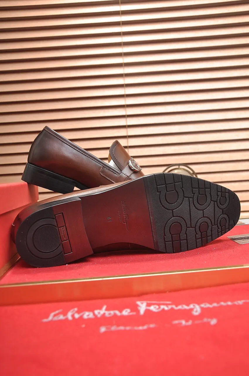Men's shoes 💰520💶【Ferragamo/Ferragamo】The latest model in the counter. Original imported high-quality cowhide with open sides + imported 🐂 water-dyed cowhide lining + original luxury metal buckle + original combination outsole. No pressure for comparison. 38--45 (45 is custom-made and cannot be returned or exchanged)